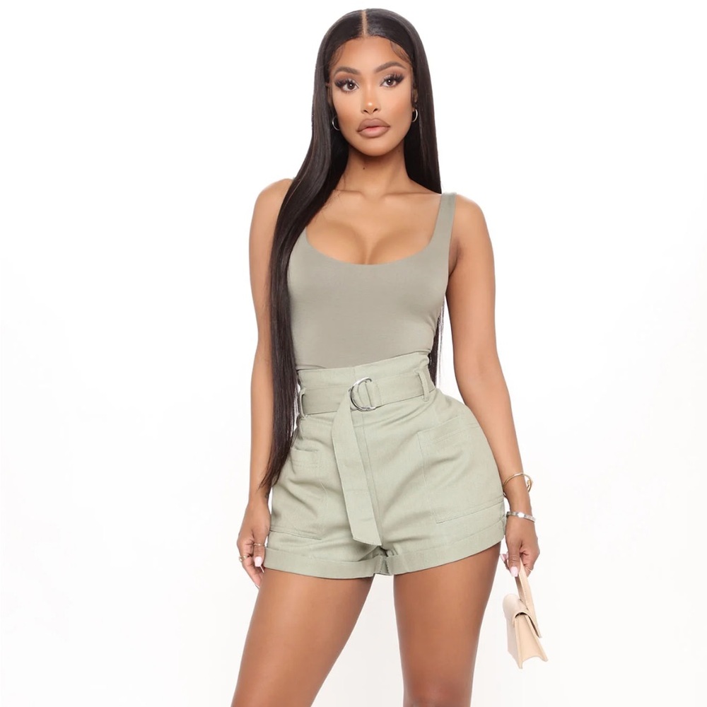 NWOT Sundays Are For Brunch Belted Short - S
